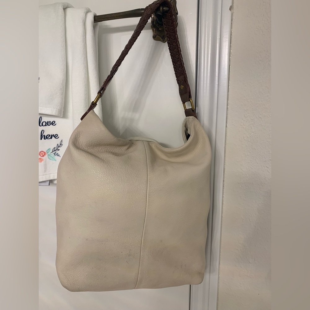 Very Rare Find! Elliott Lucca Peacock Feather Design Cream Bag.  Arm Candy! - Picture 4 of 17